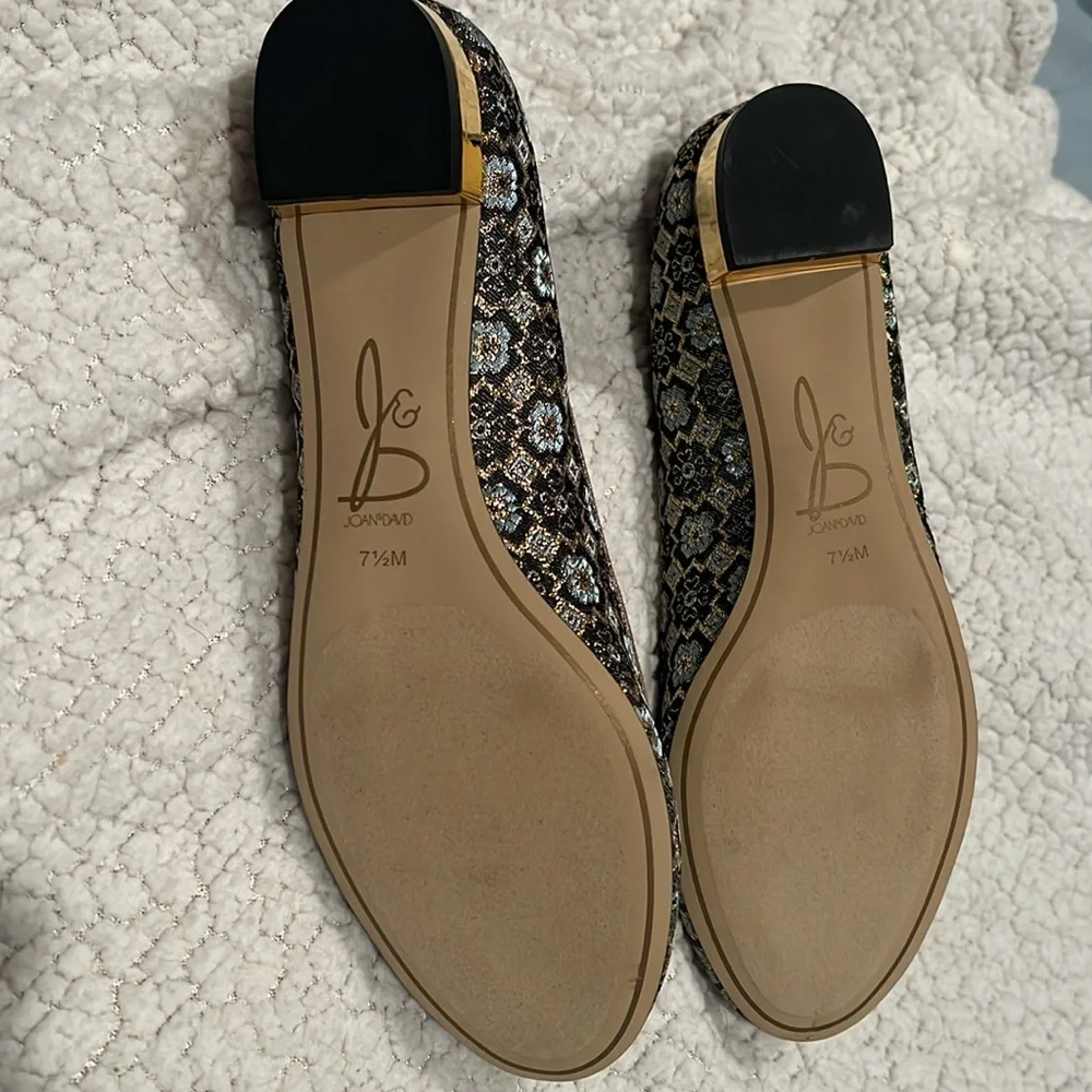 J&G Joan@David Shoes - Picture 5 of 6